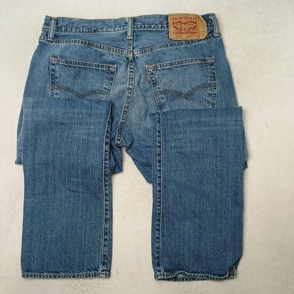 Levis 501 Jeans Mens 34x30 Blue Straight Medium Wash 5-Pocket Denim Regular - Picture 6 of 13